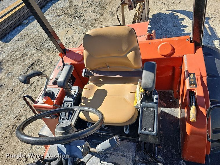 image for item DQ1201 2007 Ditch Witch RT95  trencher