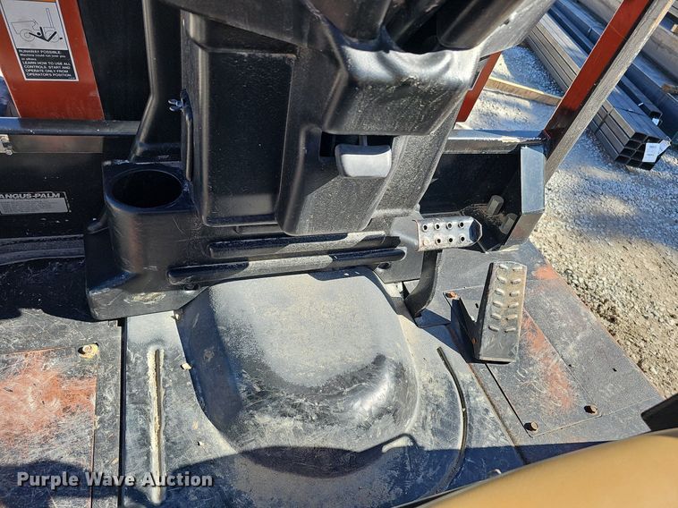 image for item DQ1201 2007 Ditch Witch RT95  trencher