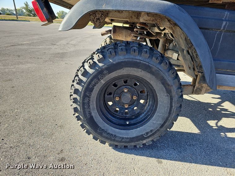 image for item DQ1206 2018 Club Car M6H  utility vehicle