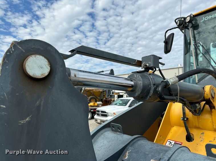 image for item DQ1439 2017 John Deere 624K-II  wheel loader