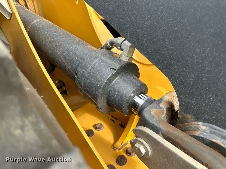 image for item DQ1439 2017 John Deere 624K-II  wheel loader