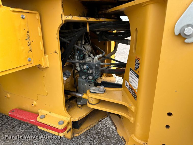 image for item DQ1439 2017 John Deere 624K-II  wheel loader