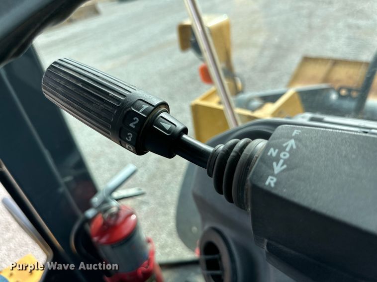 image for item DQ1439 2017 John Deere 624K-II  wheel loader