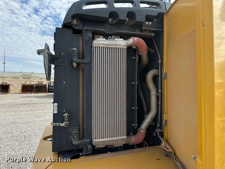 image for item DQ1439 2017 John Deere 624K-II  wheel loader