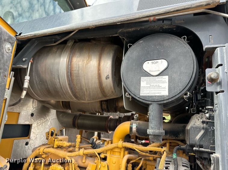 image for item DQ1439 2017 John Deere 624K-II  wheel loader