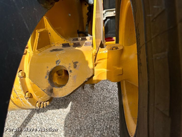 image for item DQ1439 2017 John Deere 624K-II  wheel loader