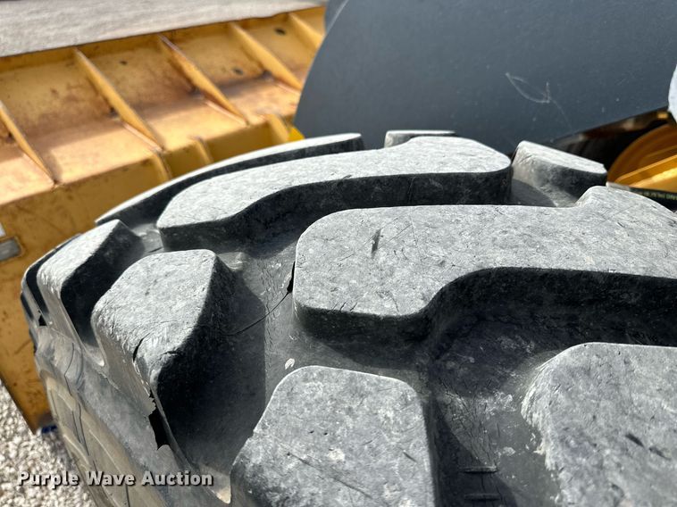 image for item DQ1439 2017 John Deere 624K-II  wheel loader