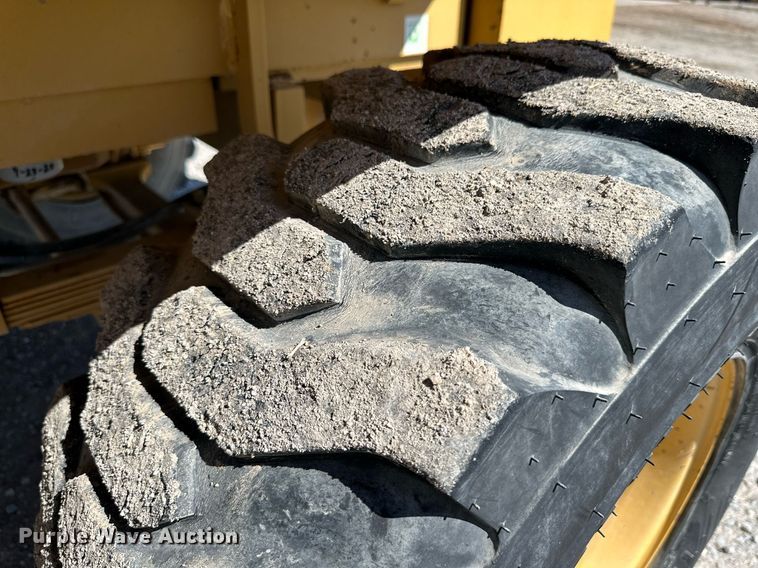 image for item DQ1451 2008 Noble R80-10K forklift