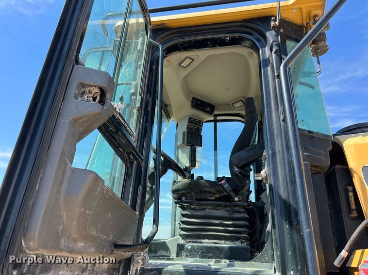 image for item DQ2201 2016 Caterpillar 950M  wheel loader