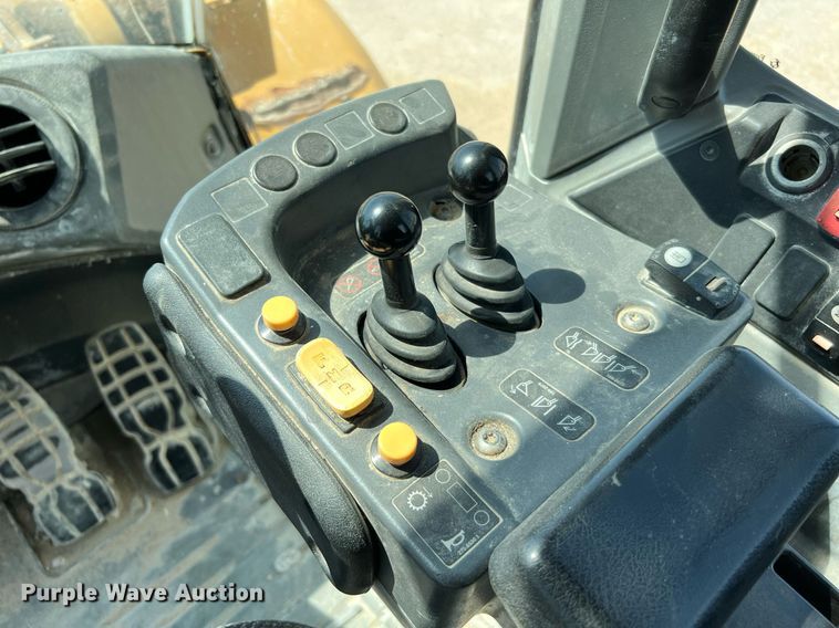 image for item DQ2201 2016 Caterpillar 950M  wheel loader