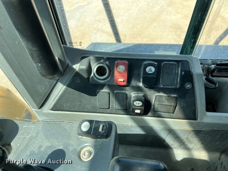 image for item DQ2201 2016 Caterpillar 950M  wheel loader