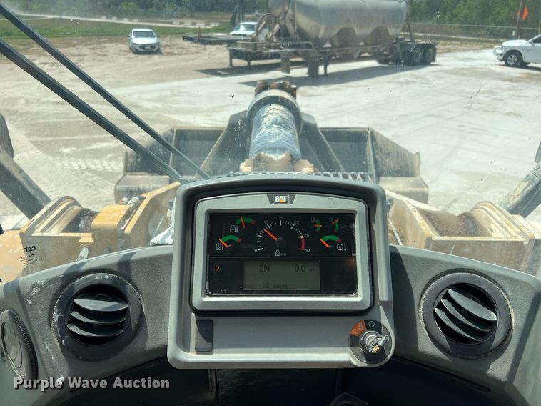 image for item DQ2202 2018 Caterpillar 972M  wheel loader