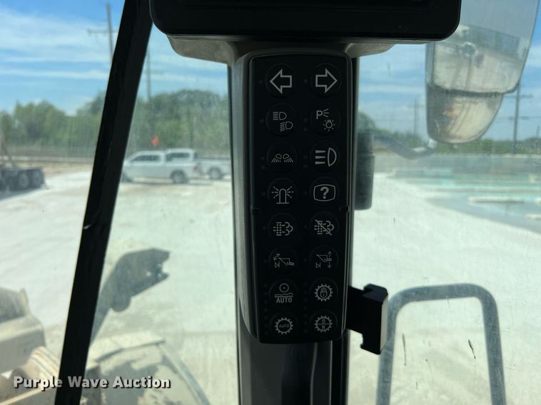 image for item DQ2202 2018 Caterpillar 972M  wheel loader