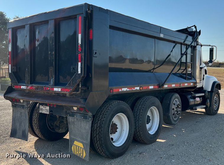 image for item DQ2207 2004 Mack CV713  dump truck