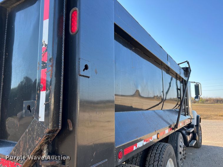 image for item DQ2207 2004 Mack CV713  dump truck