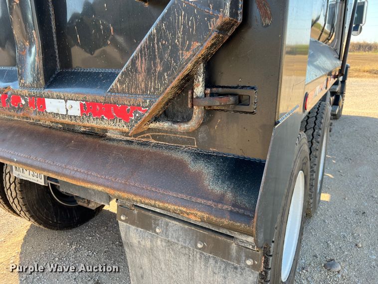 image for item DQ2207 2004 Mack CV713  dump truck