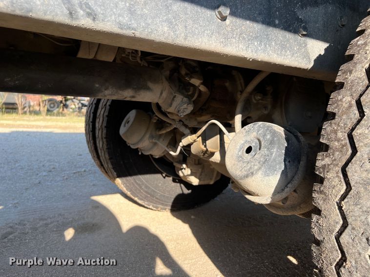 image for item DQ2207 2004 Mack CV713  dump truck