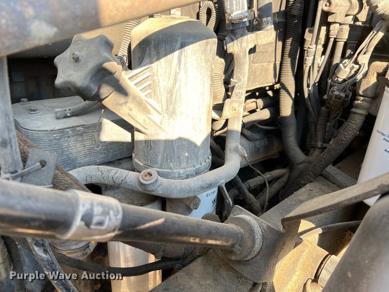 image for item DQ2207 2004 Mack CV713  dump truck