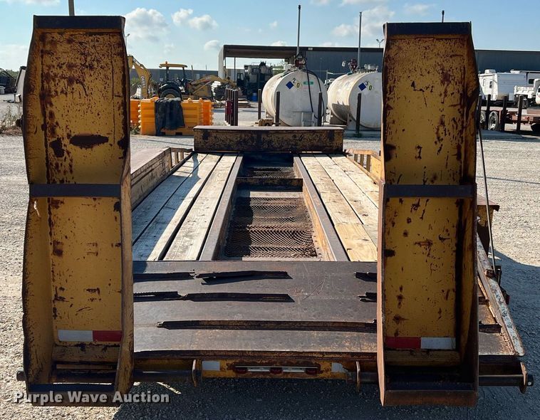 image for item DQ2210 2000 Belshe DP-18  equipment trailer