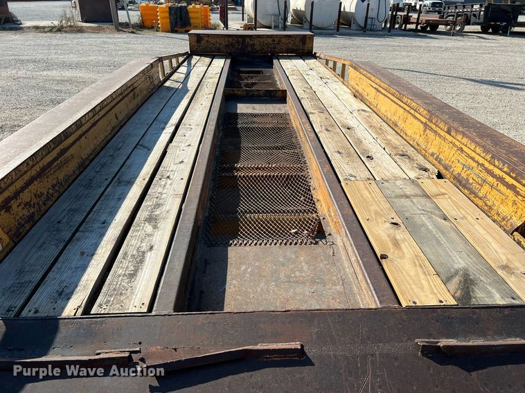 image for item DQ2210 2000 Belshe DP-18  equipment trailer