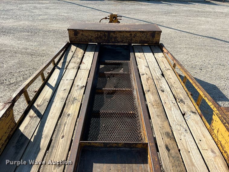 image for item DQ2210 2000 Belshe DP-18  equipment trailer