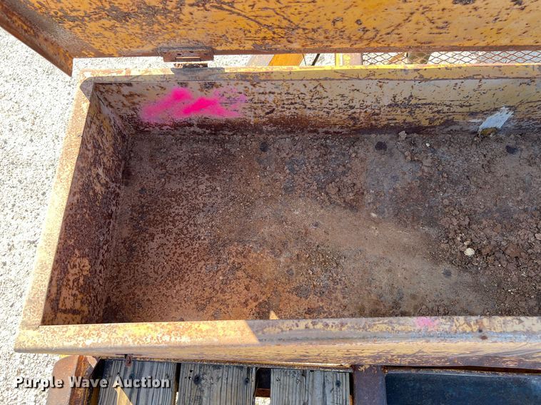 image for item DQ2210 2000 Belshe DP-18  equipment trailer