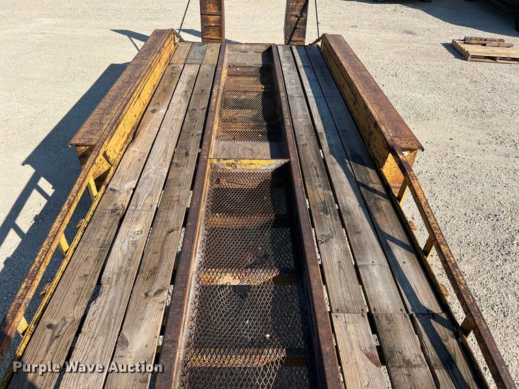 image for item DQ2210 2000 Belshe DP-18  equipment trailer