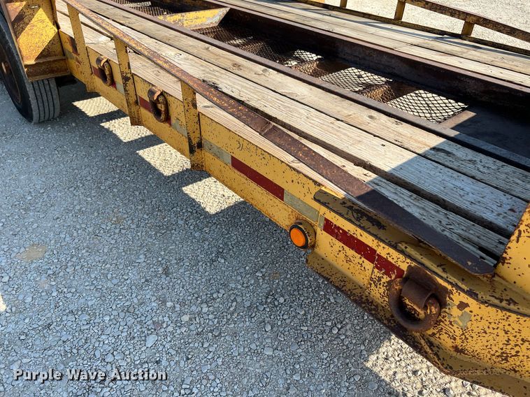 image for item DQ2210 2000 Belshe DP-18  equipment trailer