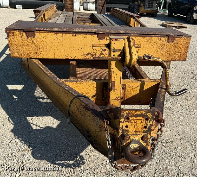 image for item DQ2210 2000 Belshe DP-18  equipment trailer