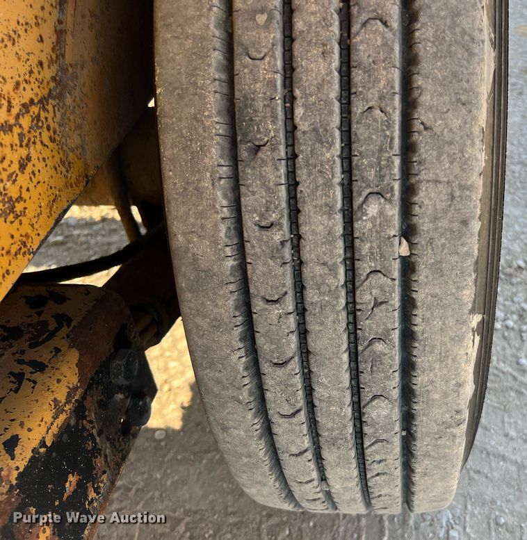 image for item DQ2210 2000 Belshe DP-18  equipment trailer