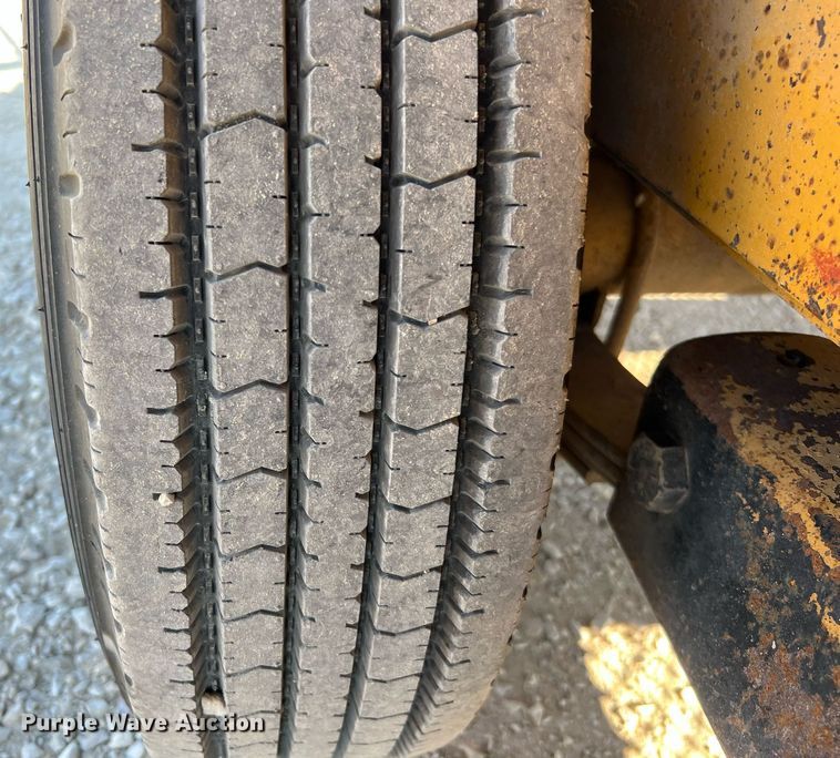 image for item DQ2210 2000 Belshe DP-18  equipment trailer