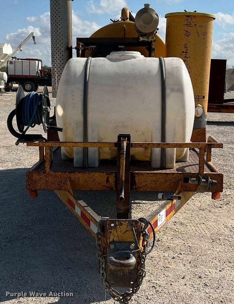 image for item DQ2211 1999 Vac-Tron PMD-00  vacuum excavator