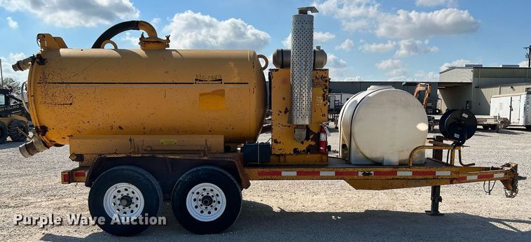 image for item DQ2211 1999 Vac-Tron PMD-00  vacuum excavator