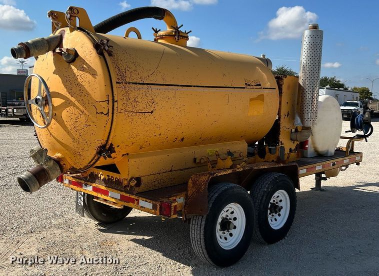 image for item DQ2211 1999 Vac-Tron PMD-00  vacuum excavator