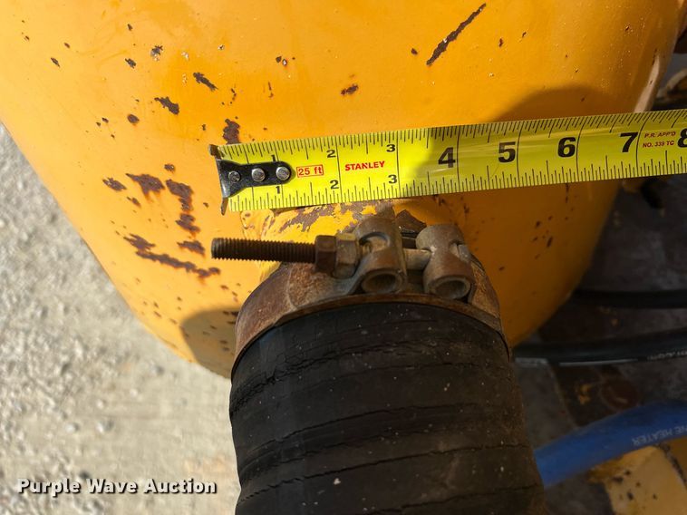 image for item DQ2211 1999 Vac-Tron PMD-00  vacuum excavator