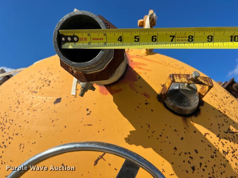 image for item DQ2211 1999 Vac-Tron PMD-00  vacuum excavator