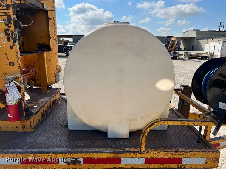 image for item DQ2211 1999 Vac-Tron PMD-00  vacuum excavator