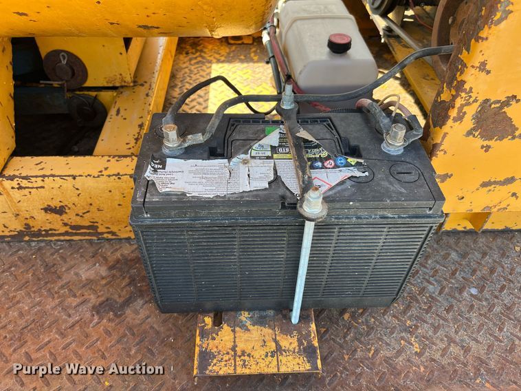 image for item DQ2211 1999 Vac-Tron PMD-00  vacuum excavator