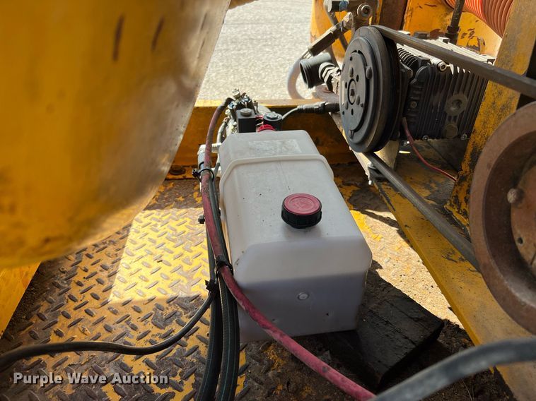 image for item DQ2211 1999 Vac-Tron PMD-00  vacuum excavator