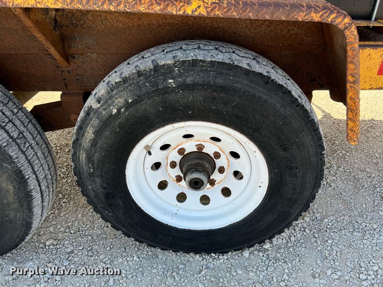 image for item DQ2211 1999 Vac-Tron PMD-00  vacuum excavator