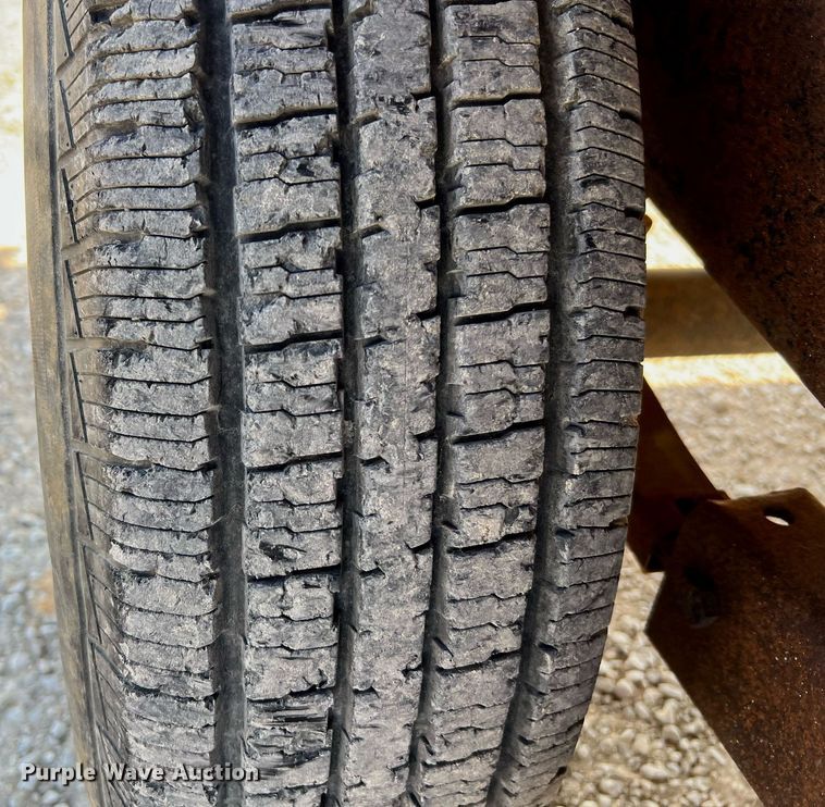 image for item DQ2211 1999 Vac-Tron PMD-00  vacuum excavator