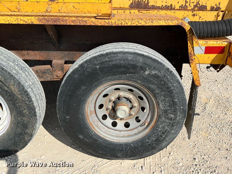 image for item DQ2211 1999 Vac-Tron PMD-00  vacuum excavator