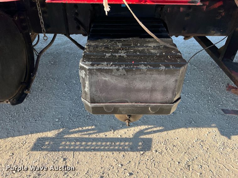 image for item DQ2213 1995 White GMC  vacuum truck