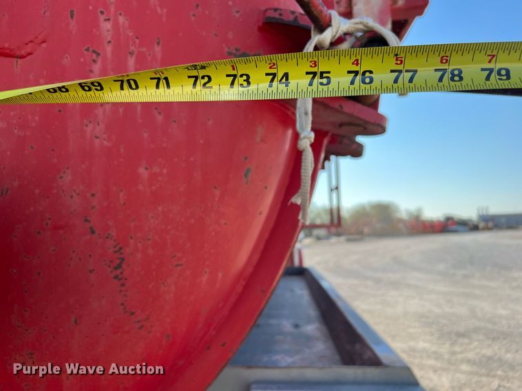 image for item DQ2213 1995 White GMC  vacuum truck