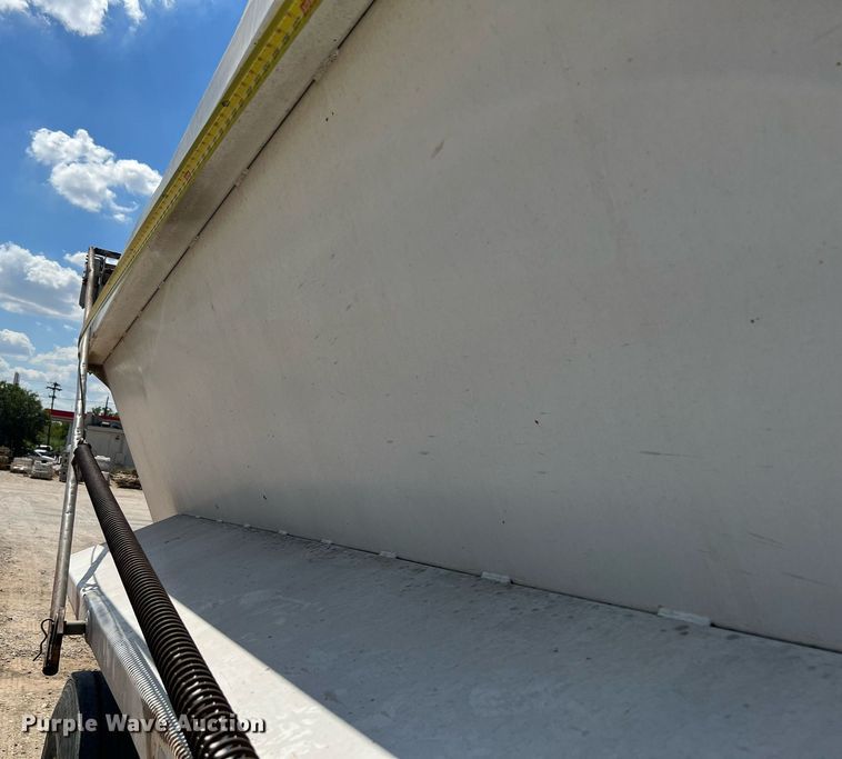 image for item DQ2218 2007 Leach  end dump pup trailer