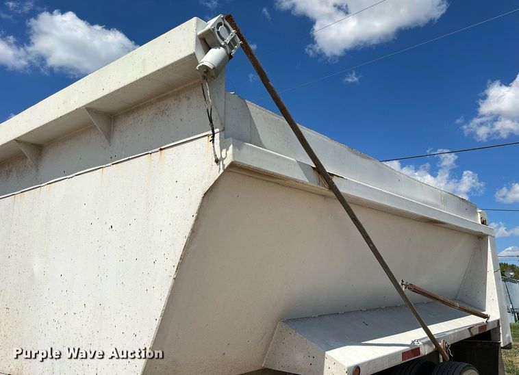 image for item DQ2218 2007 Leach  end dump pup trailer