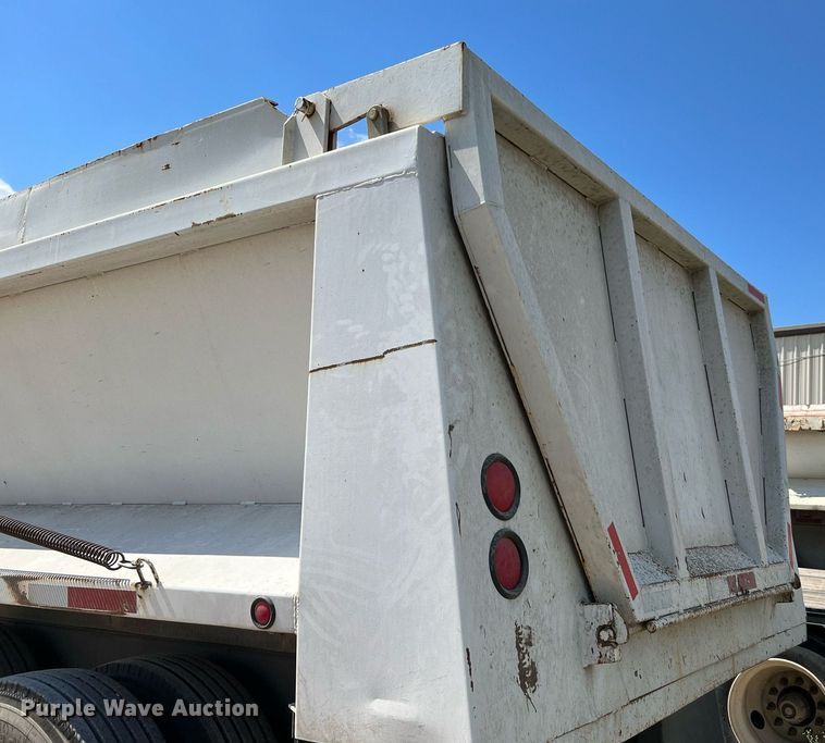 image for item DQ2218 2007 Leach  end dump pup trailer