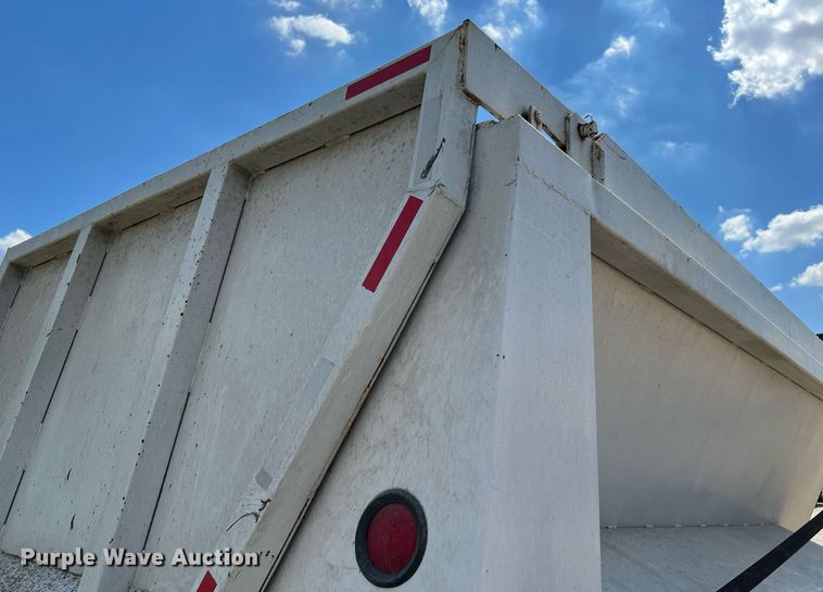 image for item DQ2218 2007 Leach  end dump pup trailer