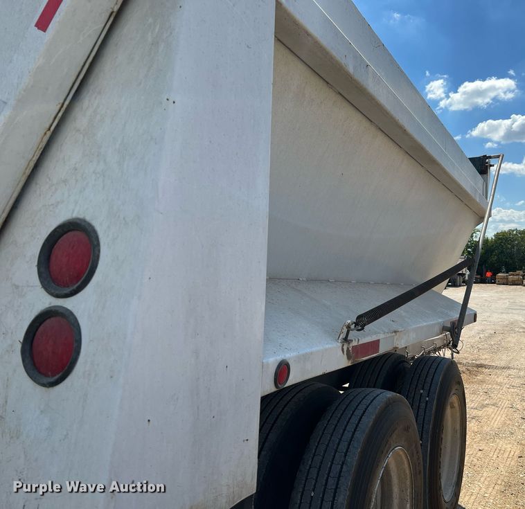 image for item DQ2218 2007 Leach  end dump pup trailer
