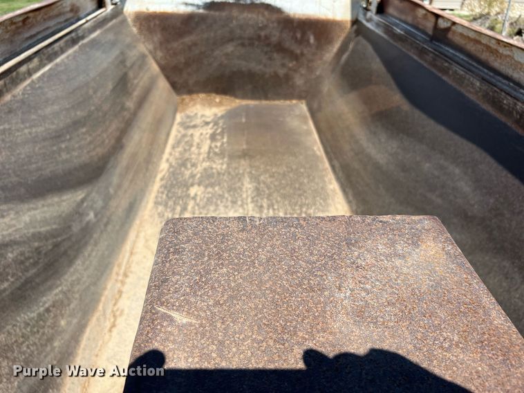 image for item DQ2218 2007 Leach  end dump pup trailer